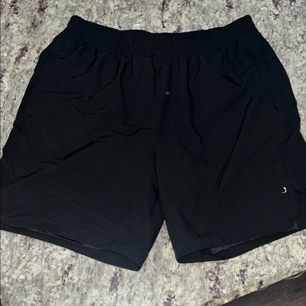 Black Athletic Shorts with Elastic Waistband Quick-Dry.